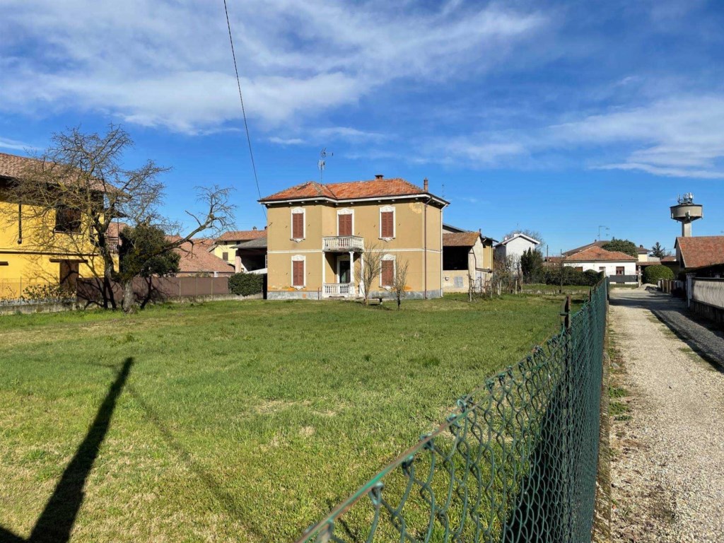 Villa in vendita a Gambolò