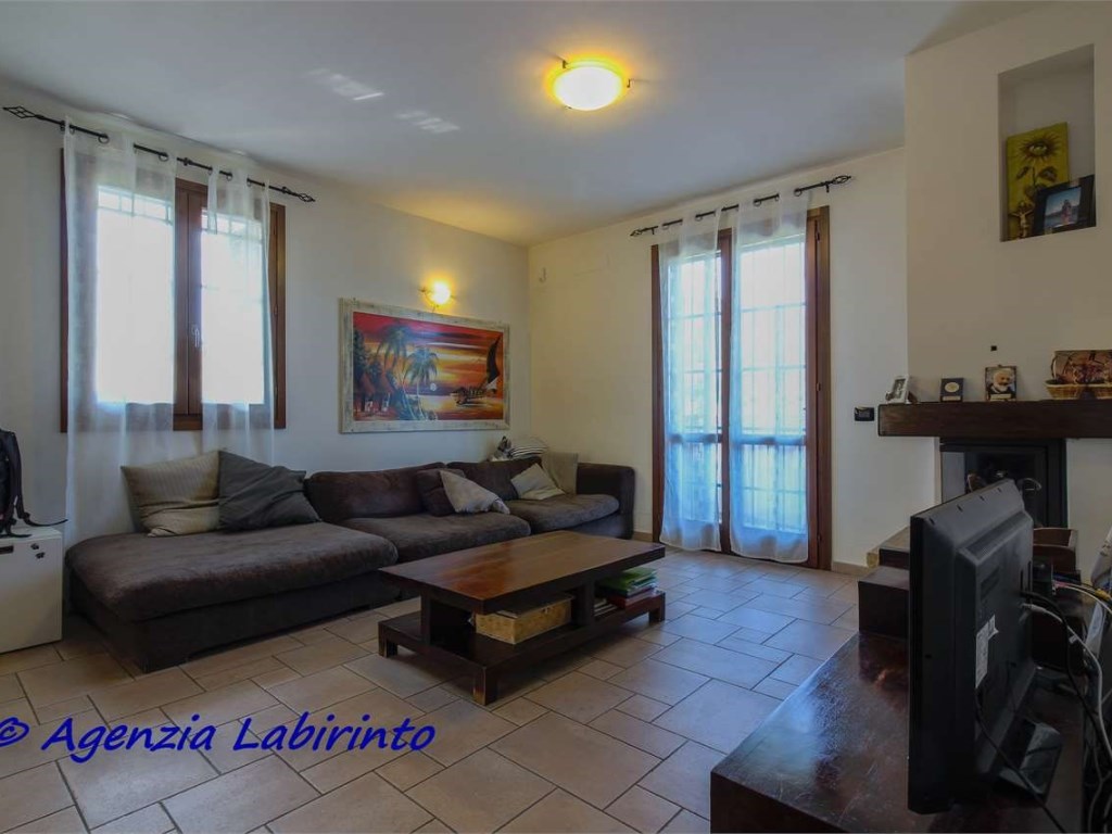 Villa a Schiera in vendita a Civitella di Romagna via 2 Giugno