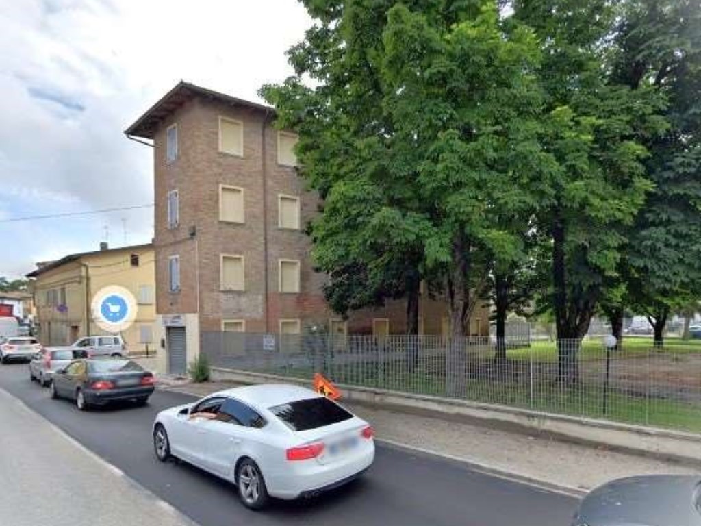 Negozio in affitto a Modena via Vignolese 1324.