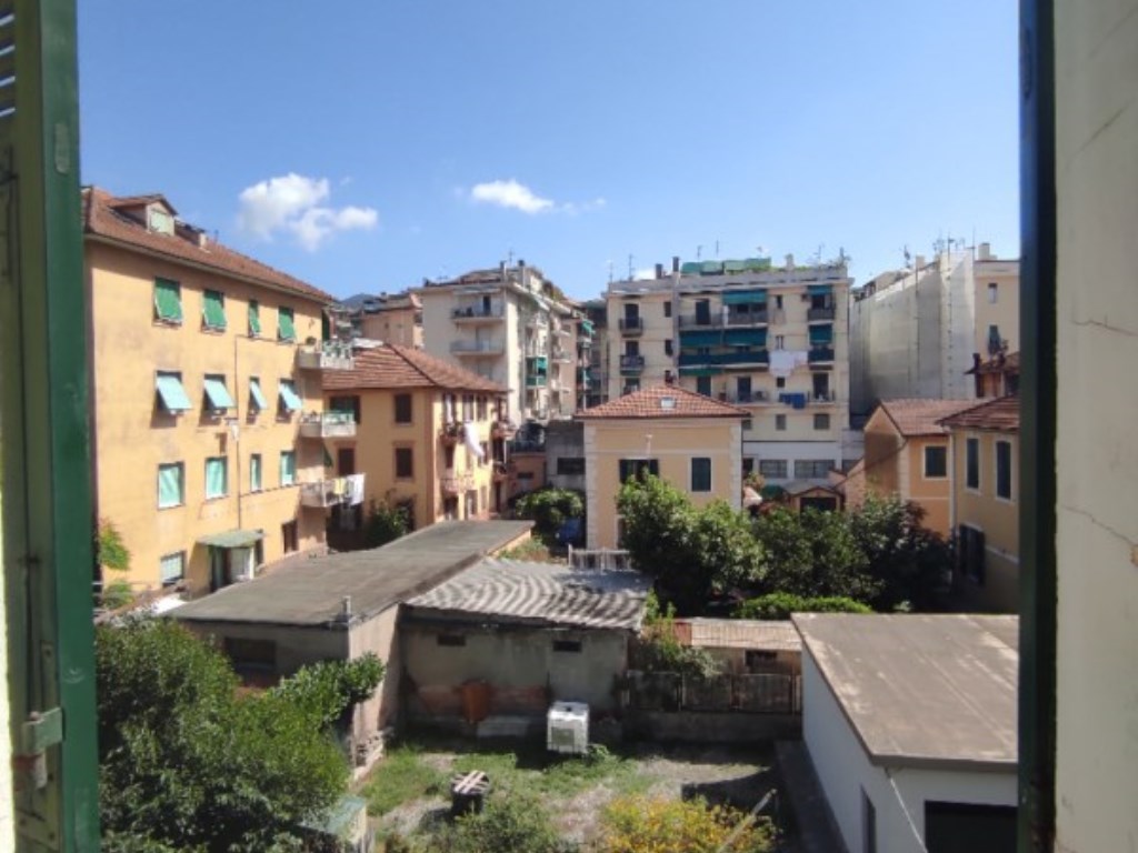 Appartamento in vendita a Rapallo via ghizolfo