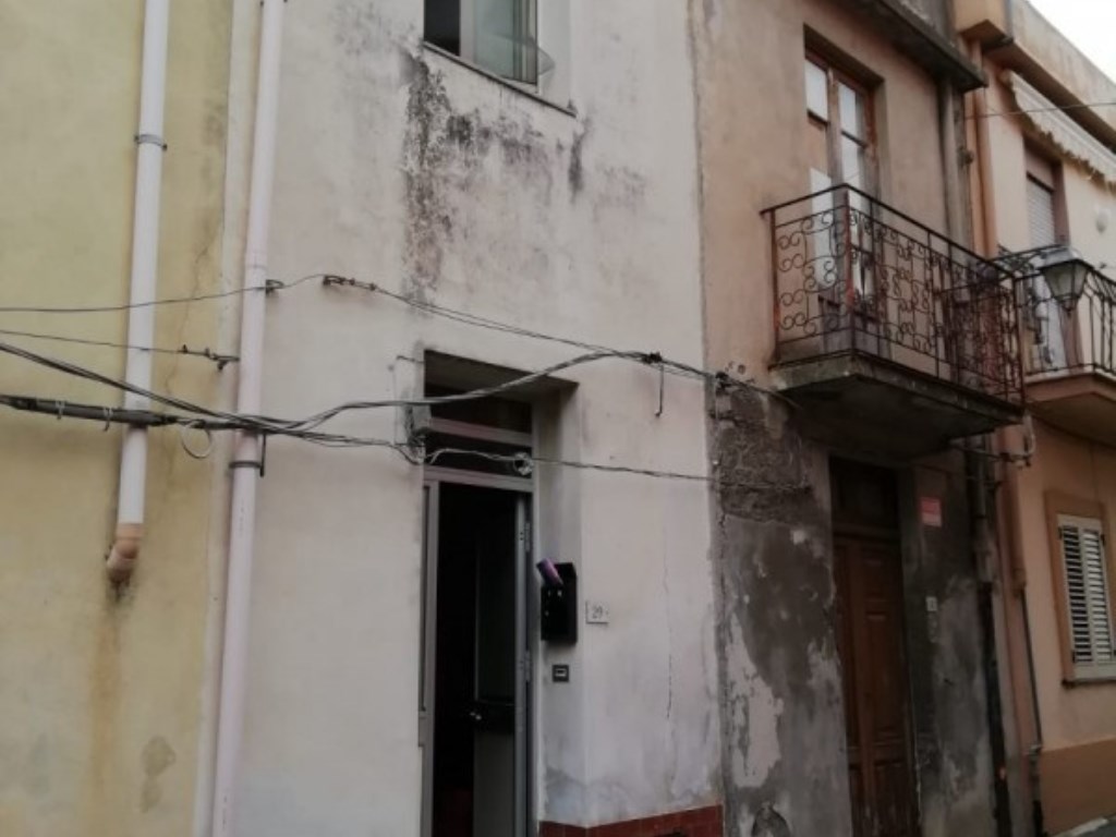 Casa Indipendente in vendita a San Filippo del Mela via Professor Tommaso Impo