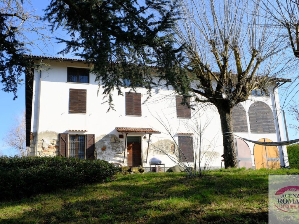 Casale in vendita a Rivalta Bormida