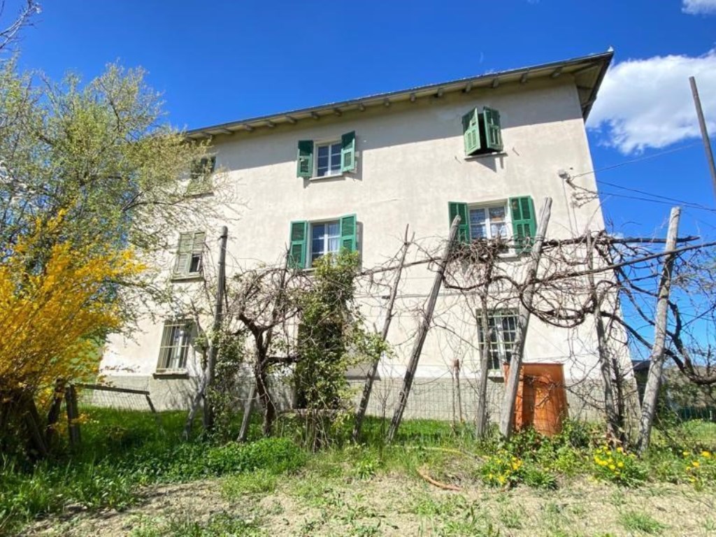 Porzione di Casa in vendita a Mioglia via Battaglia , 64