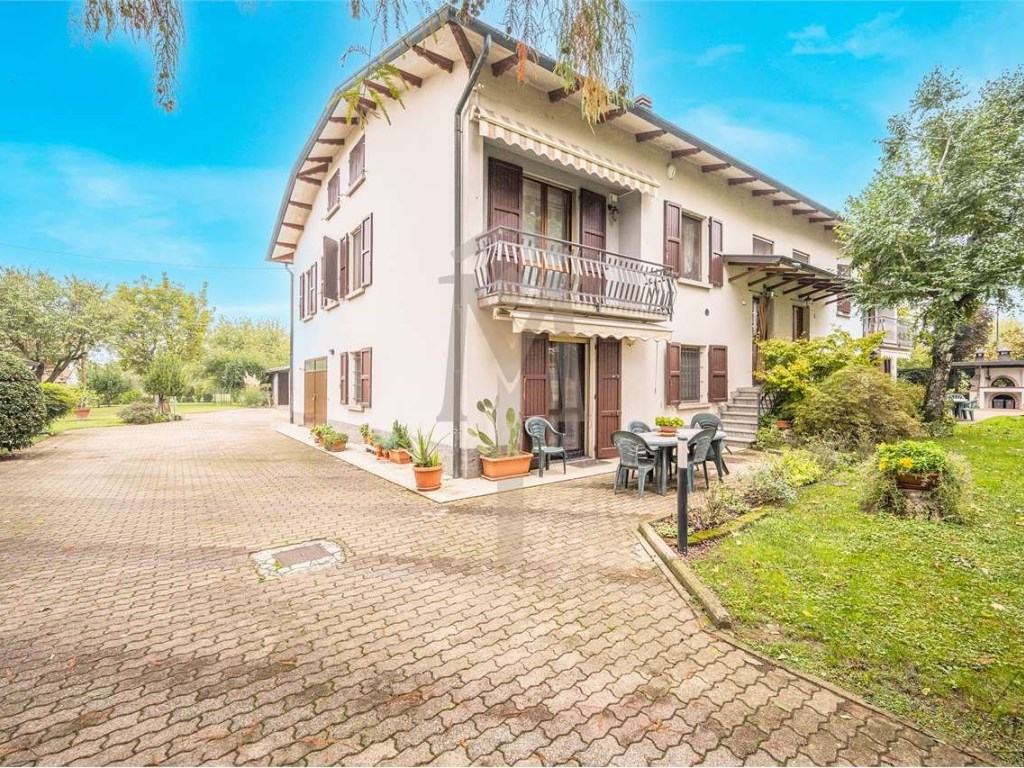 Villa Bifamiliare in vendita a Cavriago via girondola 41