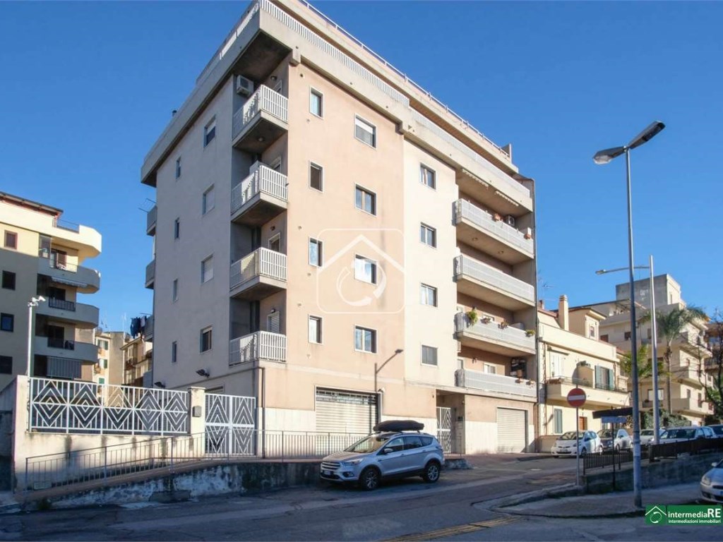 Appartamento in vendita a Reggio di Calabria viale Europa 85
