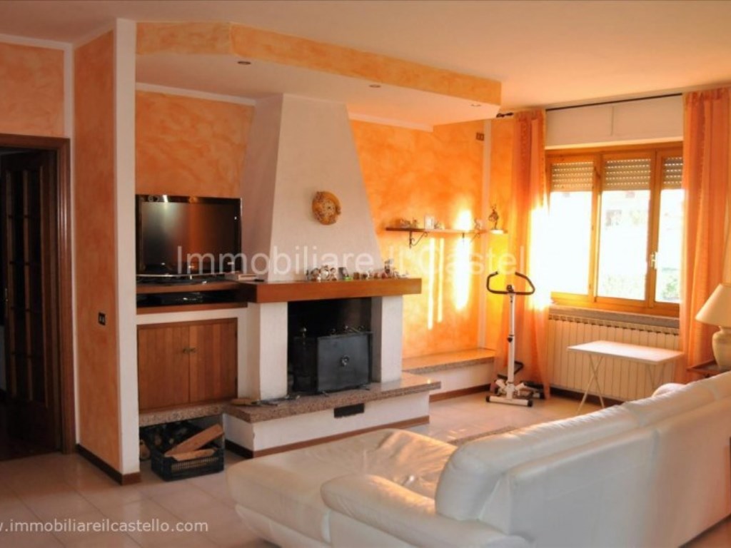 Appartamento in vendita a Castiglione del Lago via Petrarca, 14