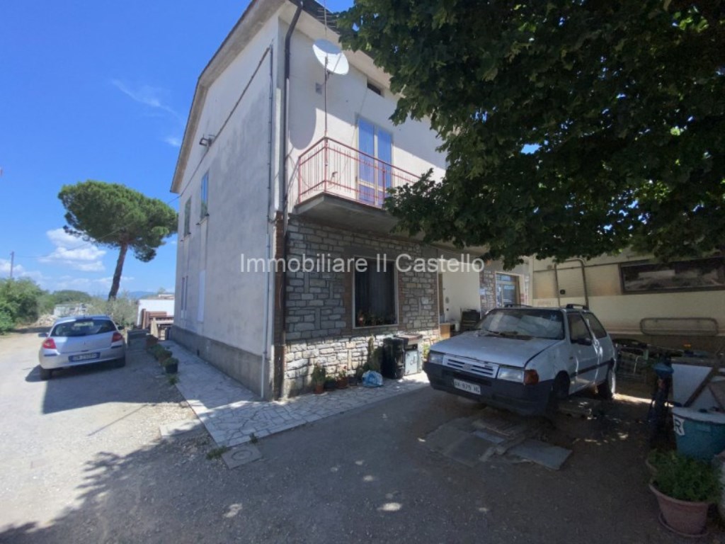 Casa Indipendente in vendita a Castiglione del Lago via Carducci