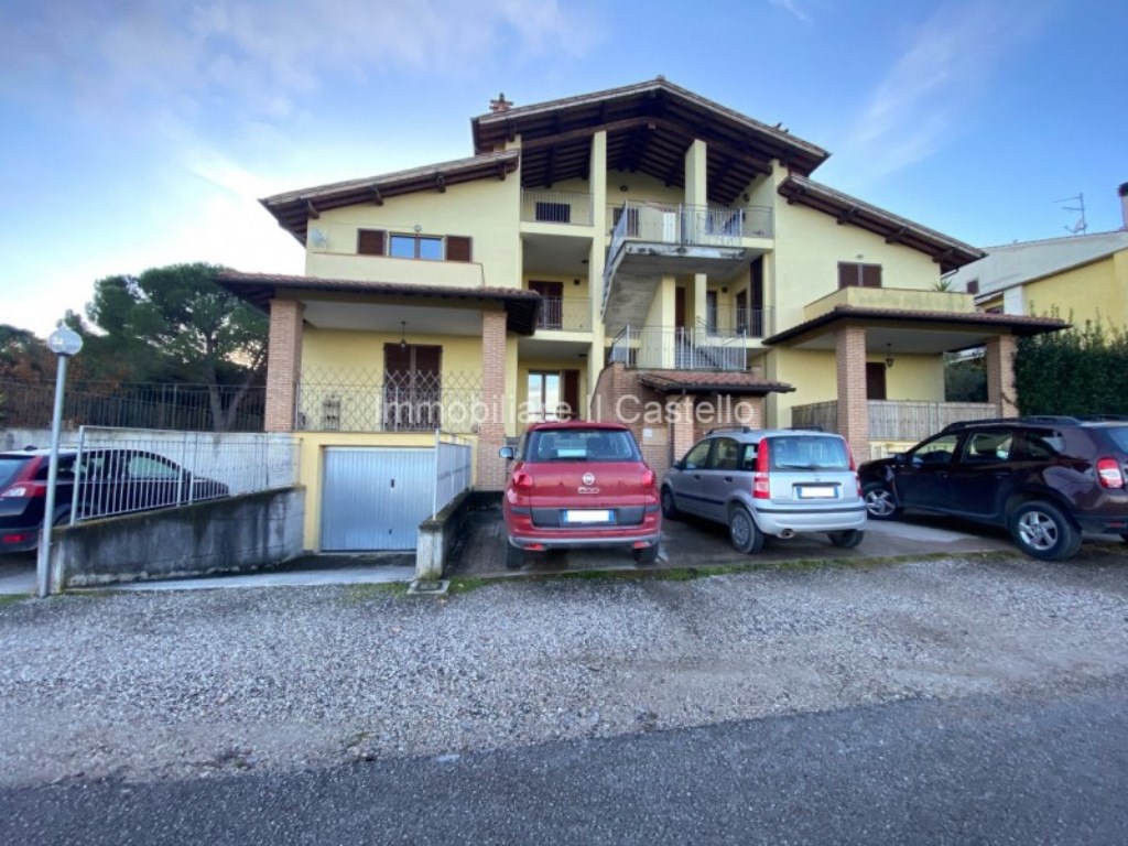 Appartamento in vendita a Castiglione del Lago via Piemonte