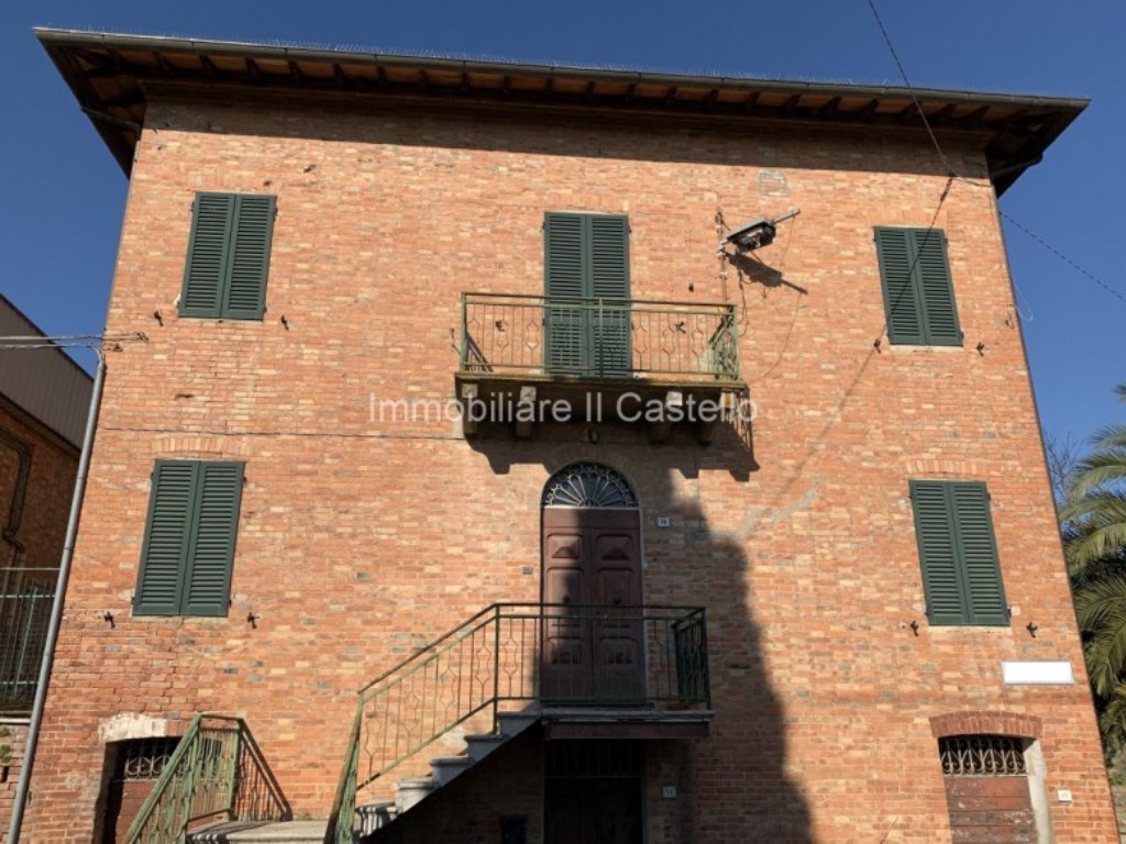 Casa Indipendente in vendita a Castiglione del Lago via Della Vittoria, 11