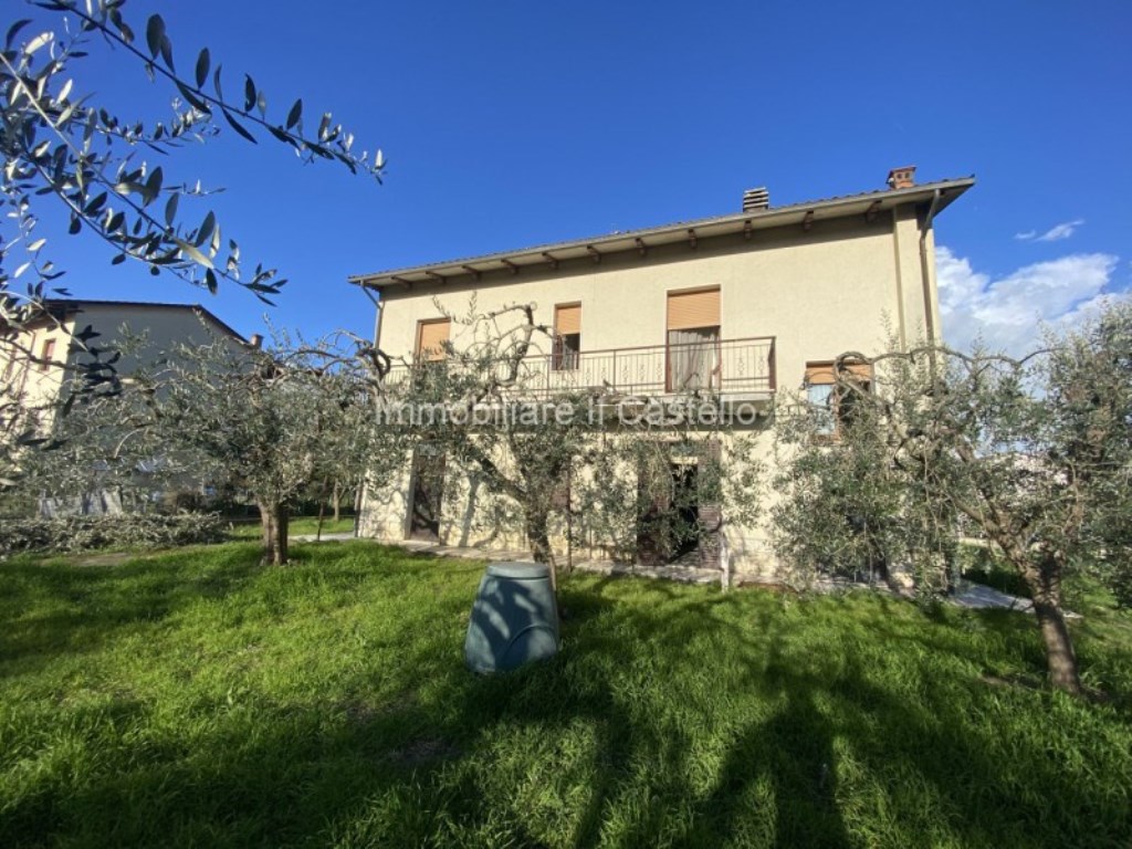 Casa Indipendente in vendita a Castiglione del Lago via Firenze