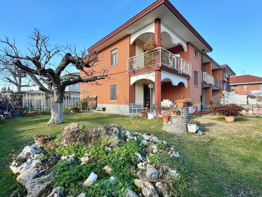 Villa Bifamiliare in vendita a Poirino poirino Vicinale Belvedere,20