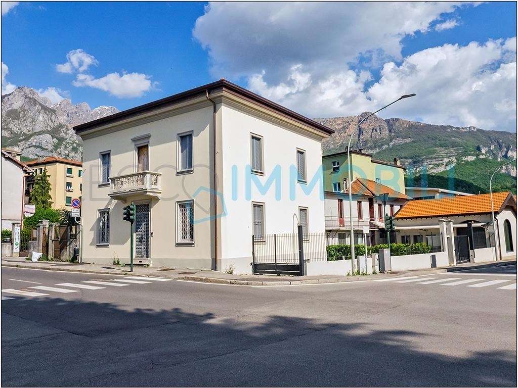 Casa Indipendente in vendita a Lecco corso promessi sposi 13