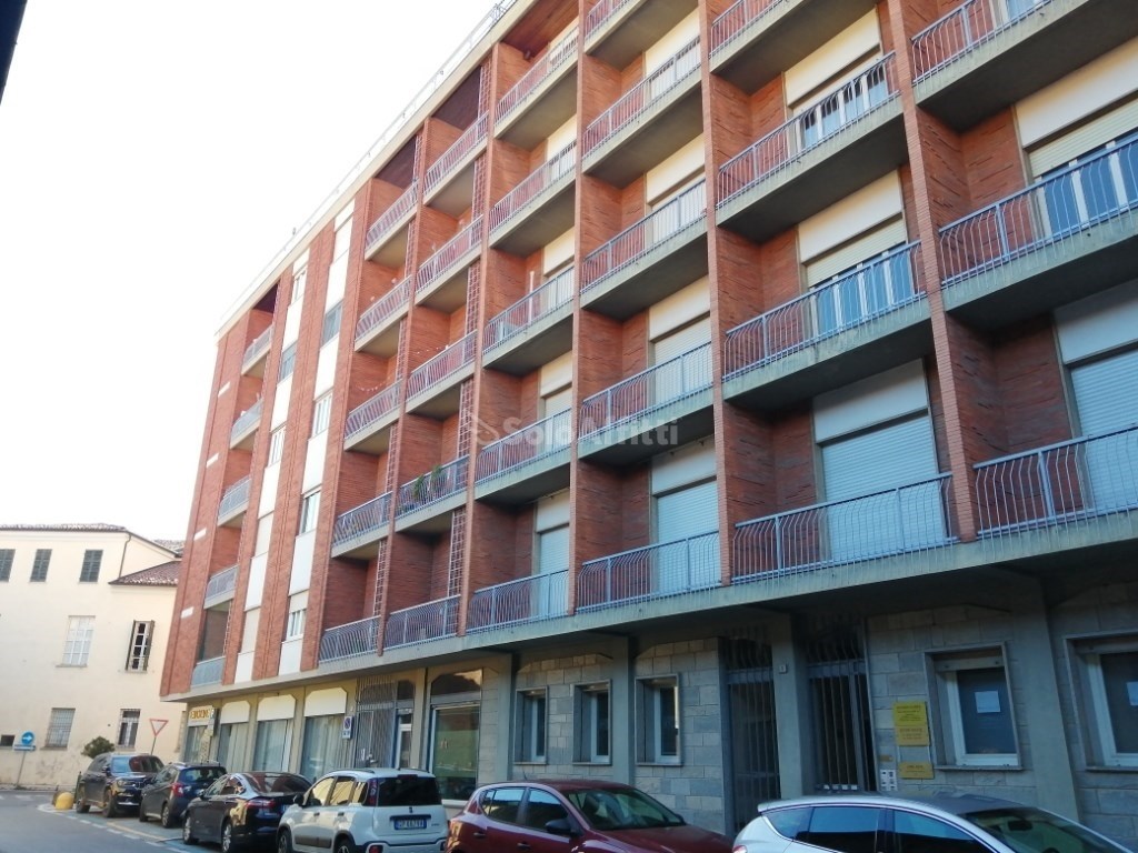Appartamento in affitto a Chieri via San Domenico, 9