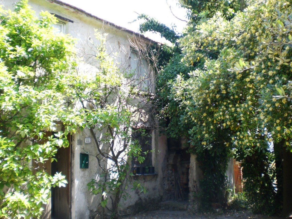 Casa Indipendente in vendita a Sarzana
