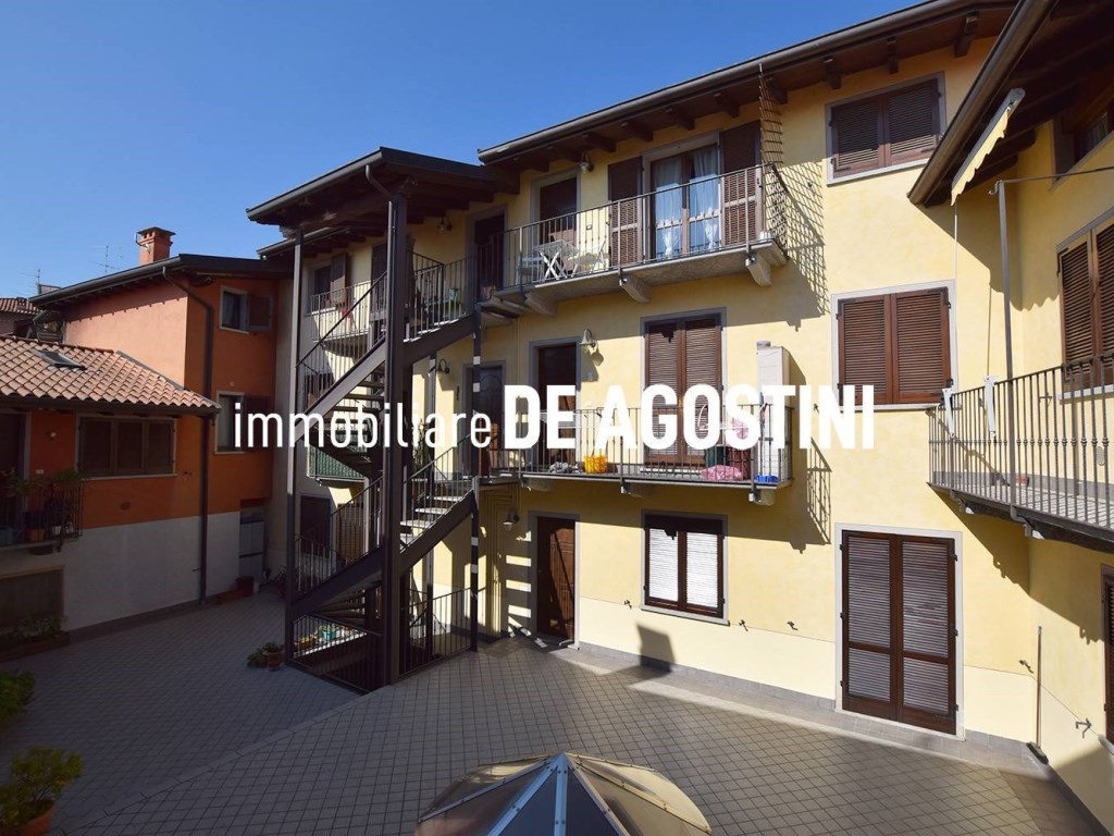 Appartamento in vendita a Massino Visconti via Giuseppe Garibaldi 3