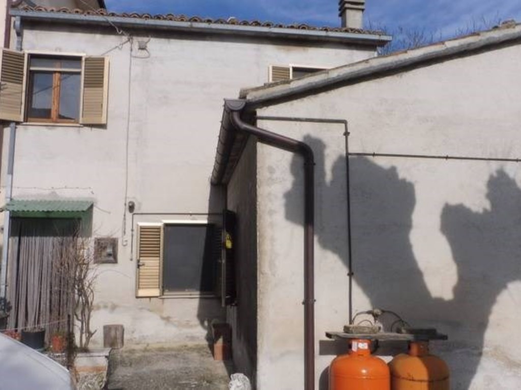 Casa Indipendente in vendita a San Severino Marche