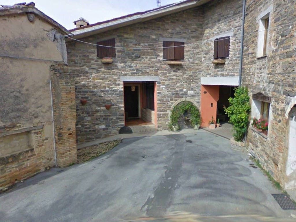 Casa Semindipendente in vendita a San Severino Marche
