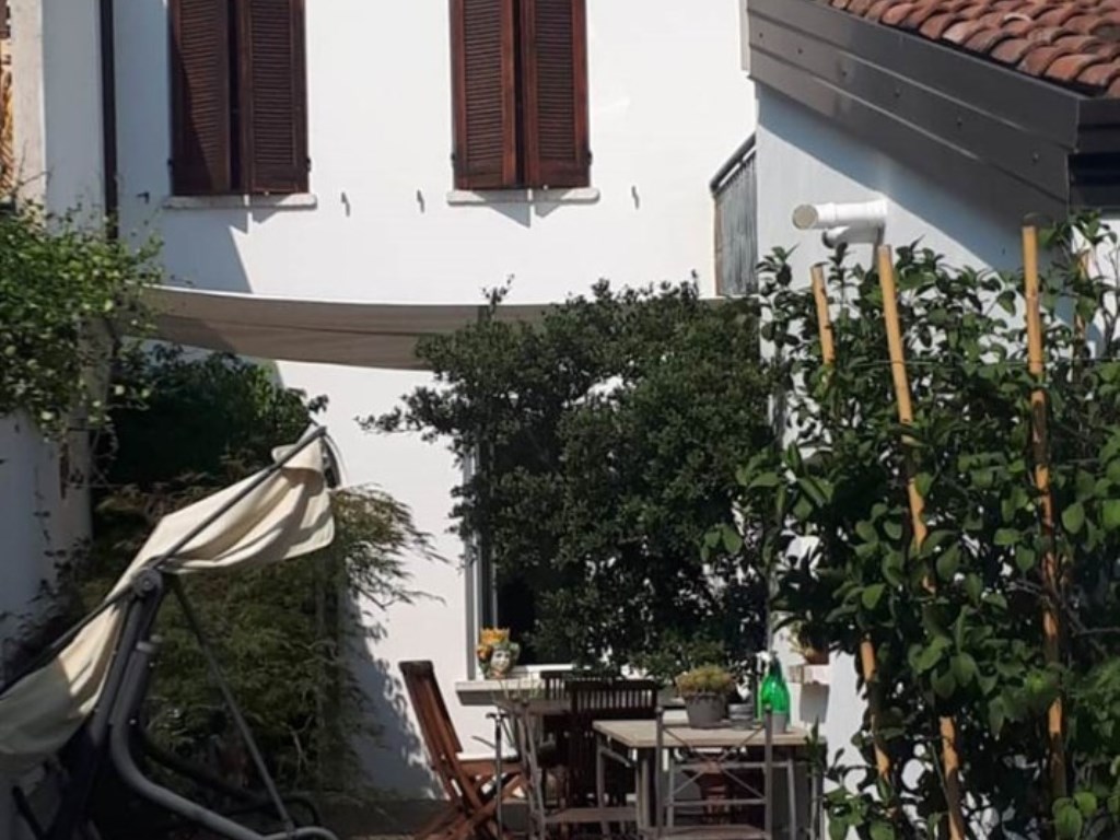 Casa a Schiera in vendita a Mantova vittorino da feltre 34