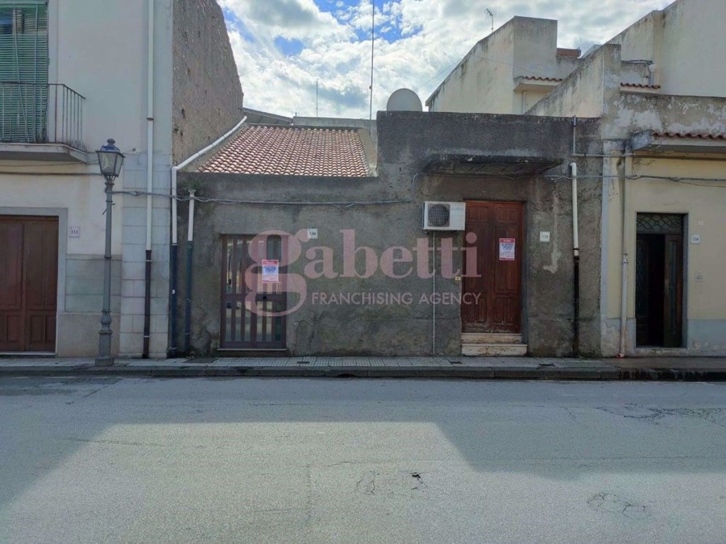 Casa Indipendente in vendita a Barcellona Pozzo di Gotto barcellona Pozzo di Gotto garibaldi,328-330