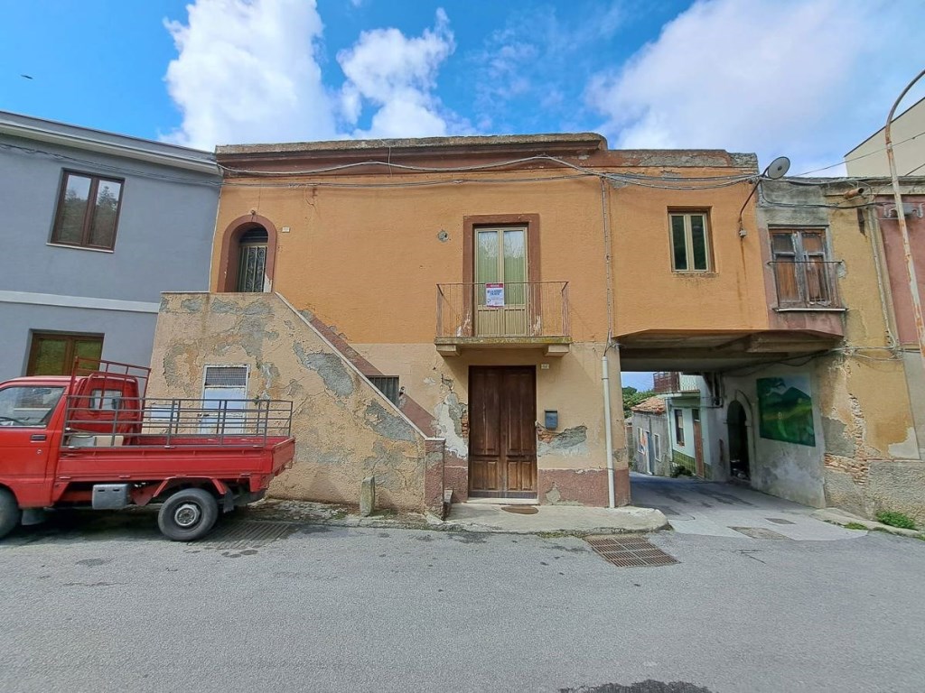 Casa Indipendente in vendita a Barcellona Pozzo di Gotto barcellona Pozzo di Gotto fontanelle,62