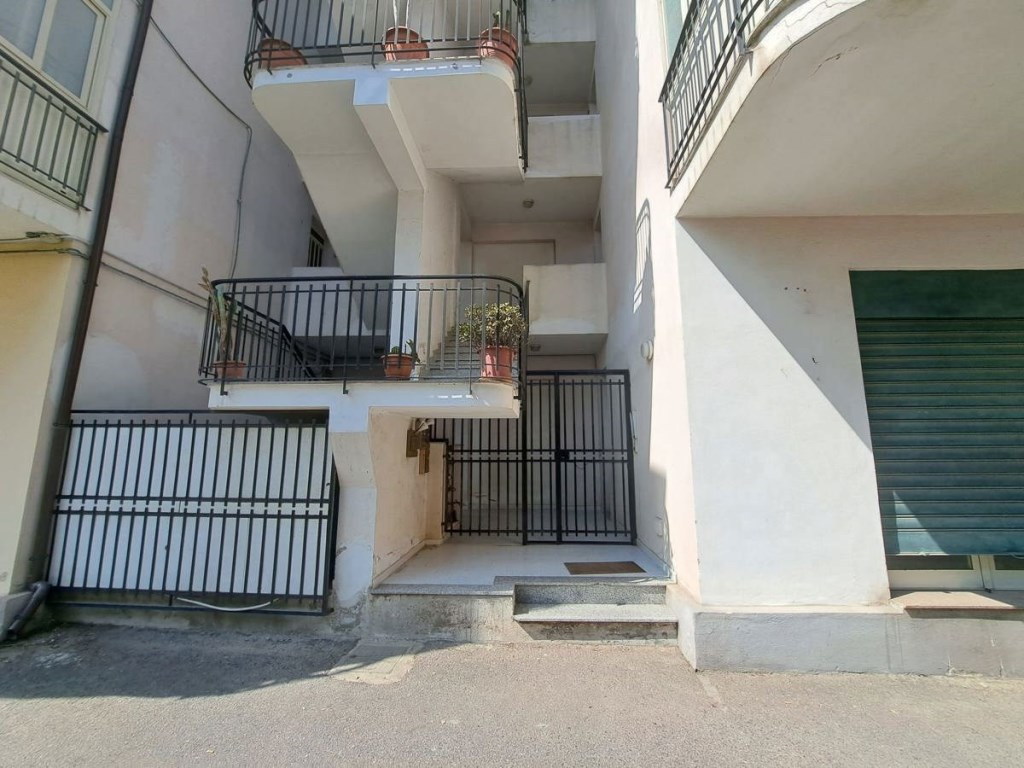 Appartamento in vendita a Barcellona Pozzo di Gotto barcellona Pozzo di Gotto statale oreto,109
