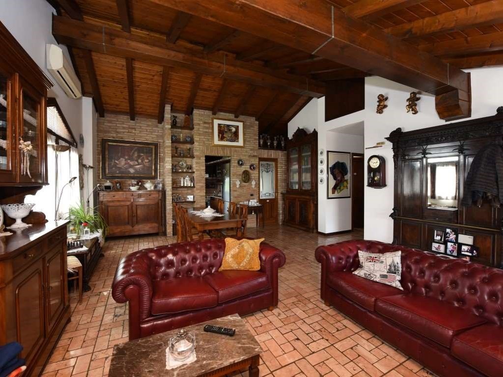 Villa Bifamiliare in vendita a Castellarano via s.Valentino 30