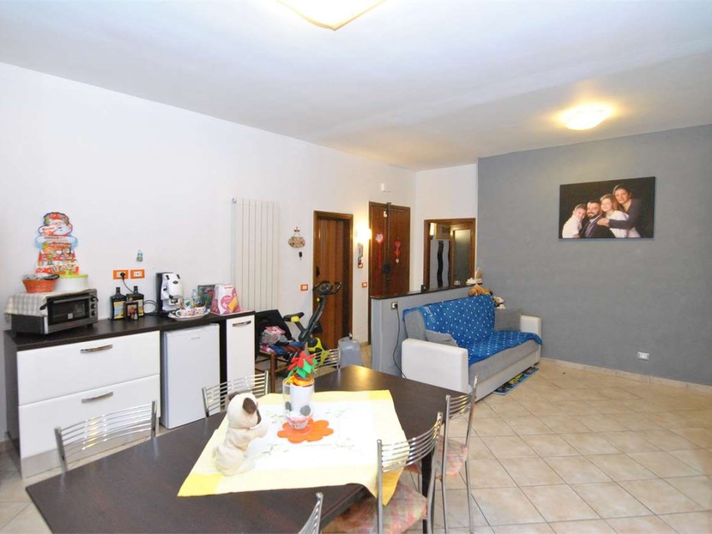 Appartamento in vendita a Montecatini Val di Cecina via Volterrana
