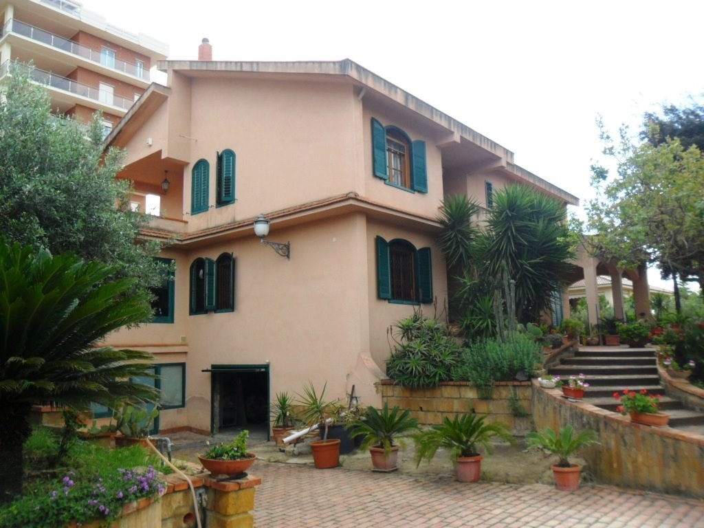 Villa in vendita a Caltanissetta via Trigona della Foresta