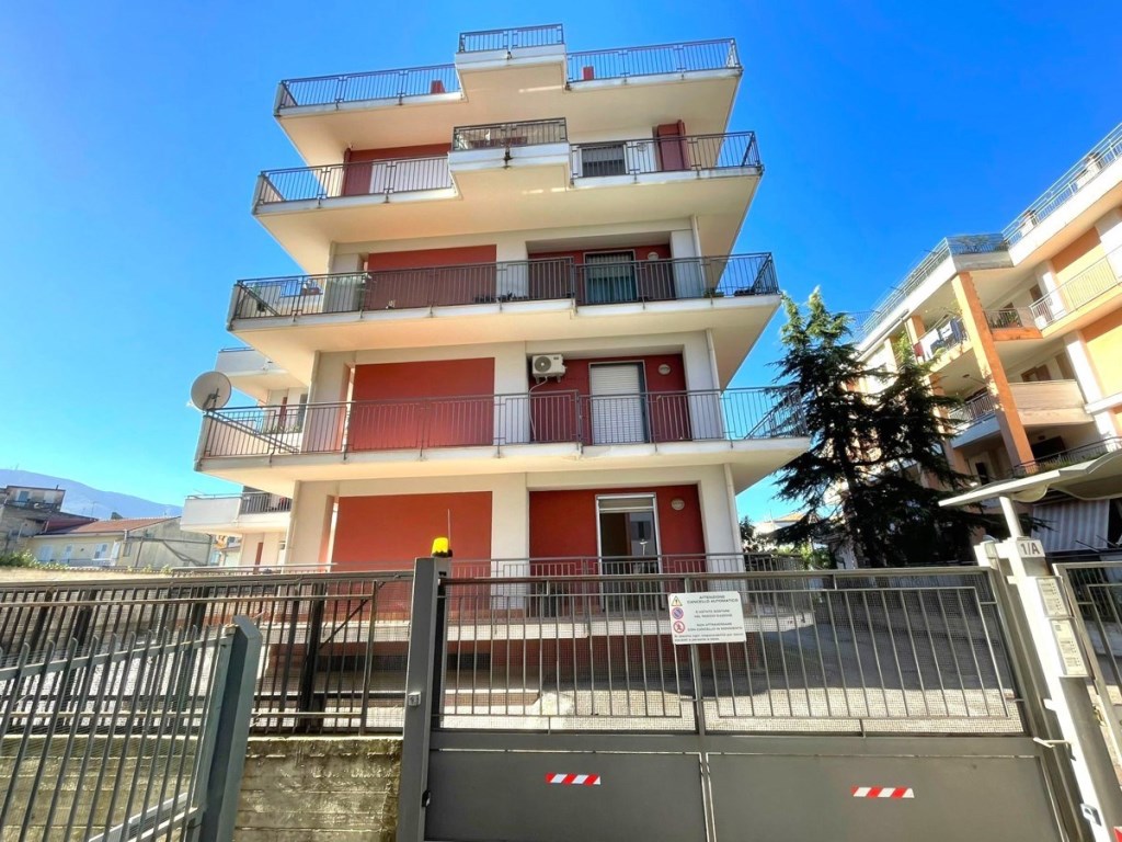 Appartamento in vendita a Roccapiemonte roccapiemonte Amatruda,1