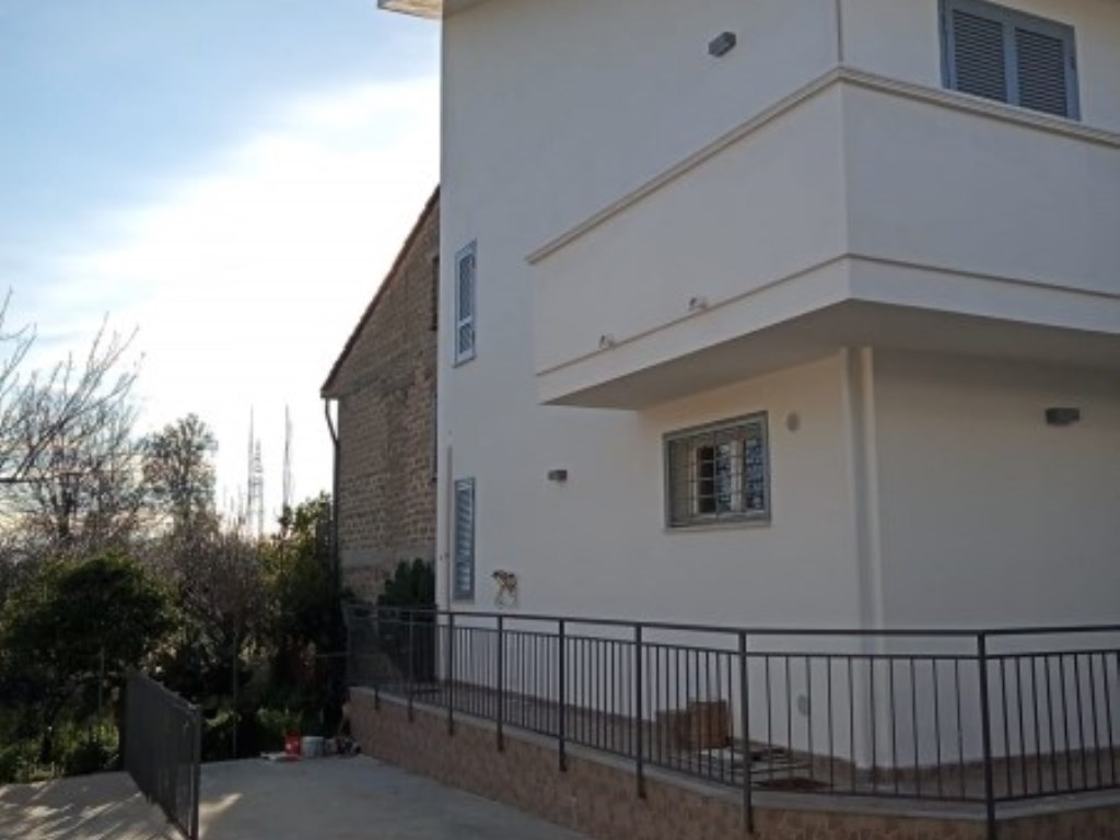 Villa a Schiera in vendita a Vairano Patenora via risorgimento