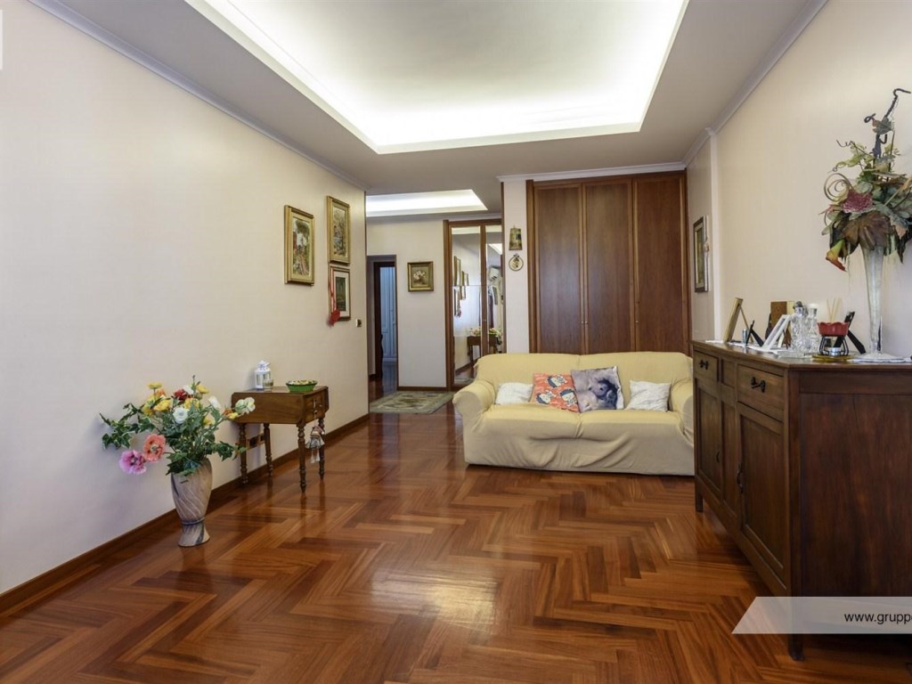 Appartamento in vendita a Roma via Fabrizio Luscino