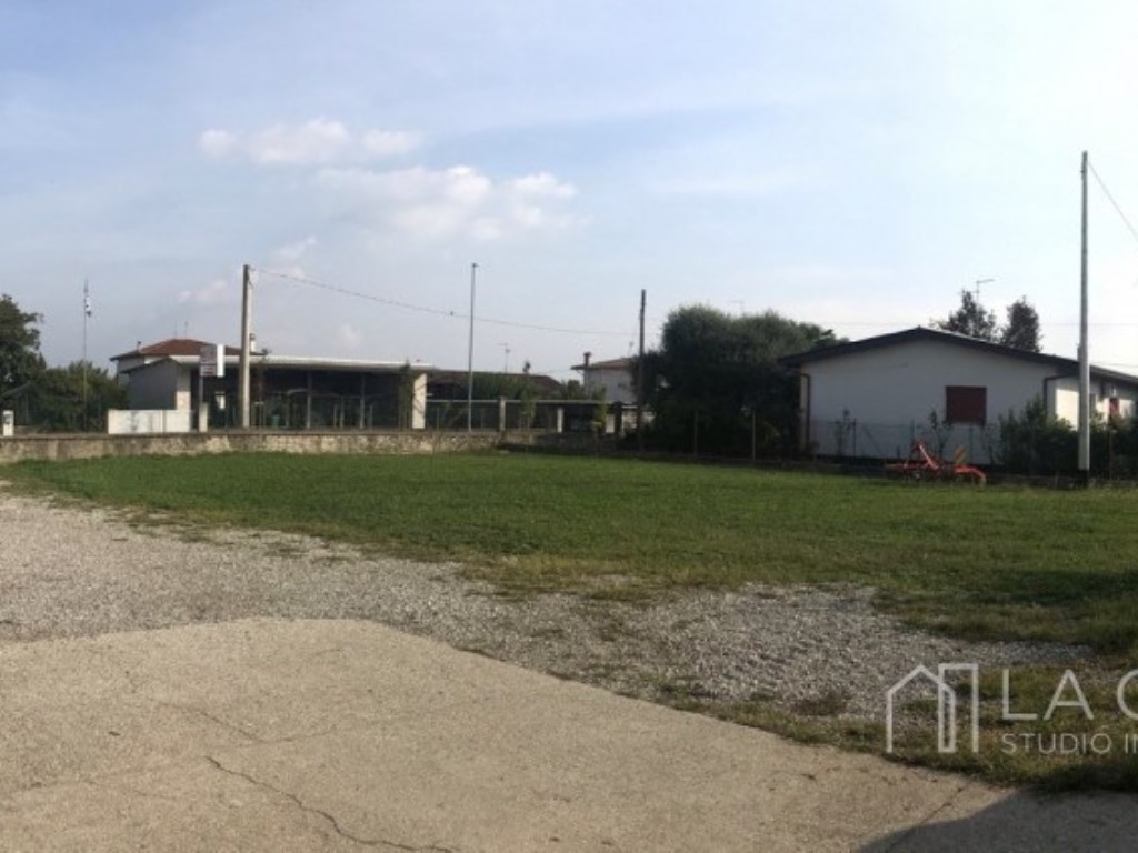 Terreno Residenziale in vendita a Valvasone Arzene via Trieste