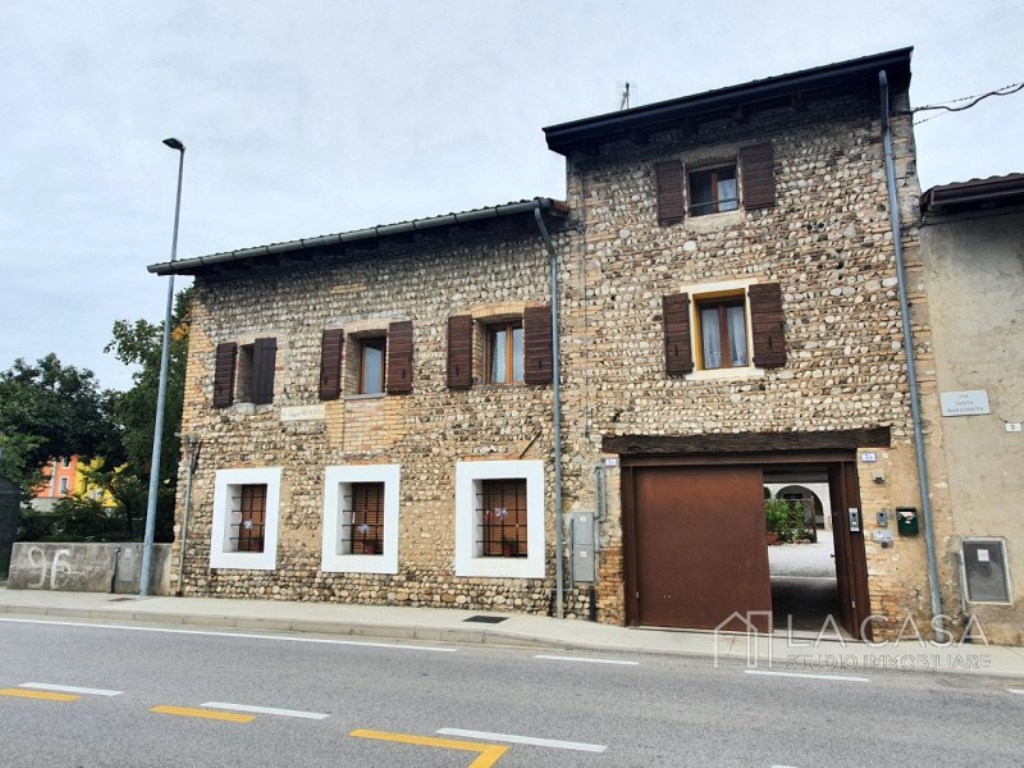 Casa Indipendente in vendita a Valvasone Arzene via Santa Margherita, 7
