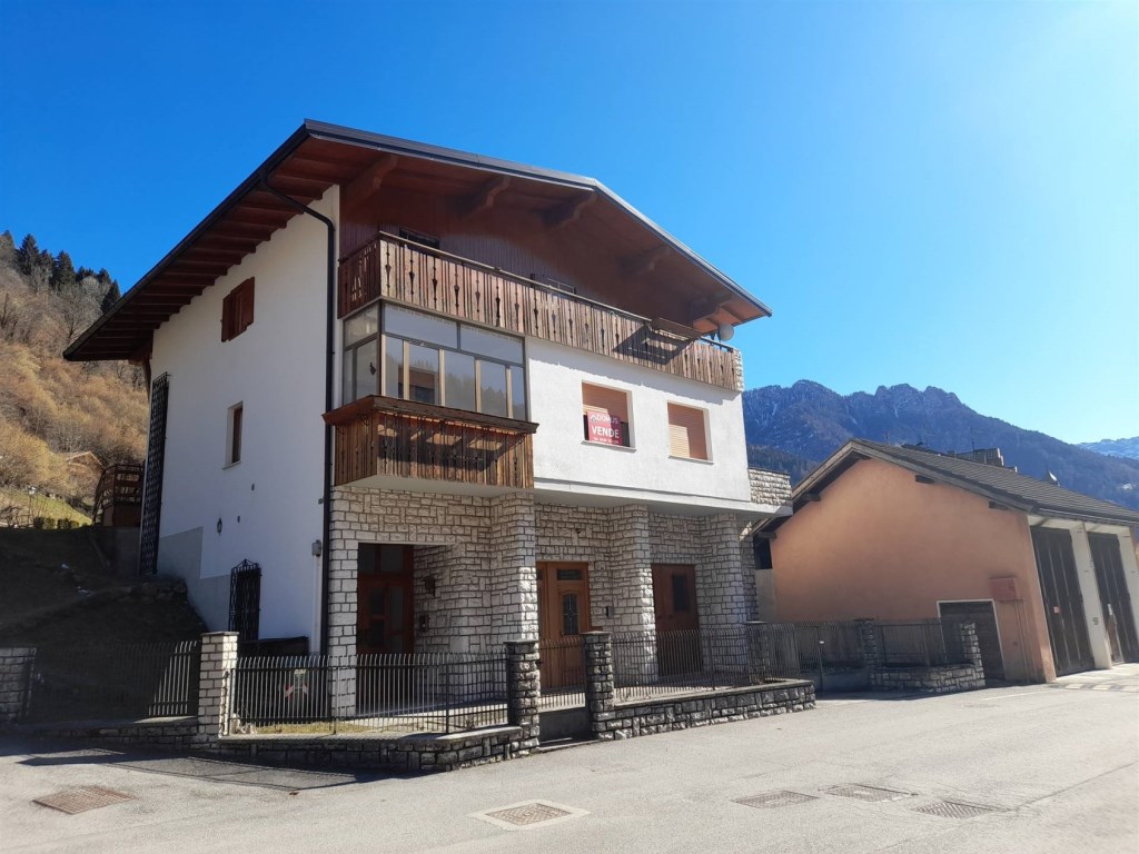 Casa Indipendente in vendita a Primiero San Martino di Castrozza