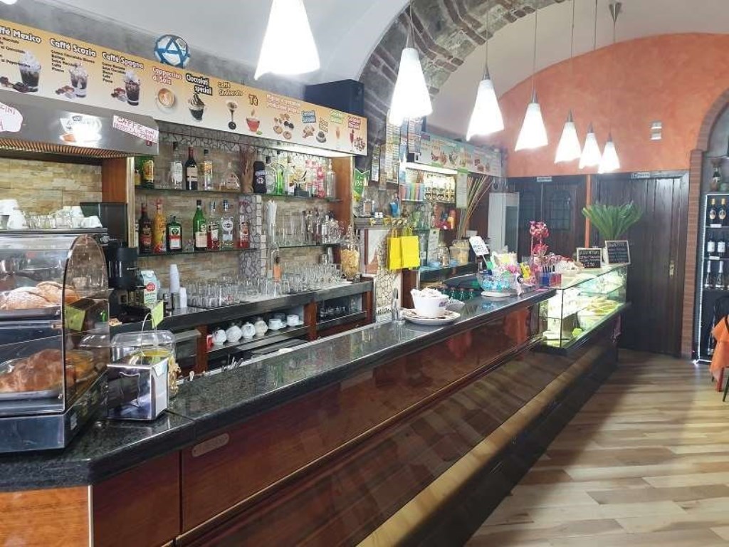 Bar in vendita a Genzano di Roma via e. Romagna