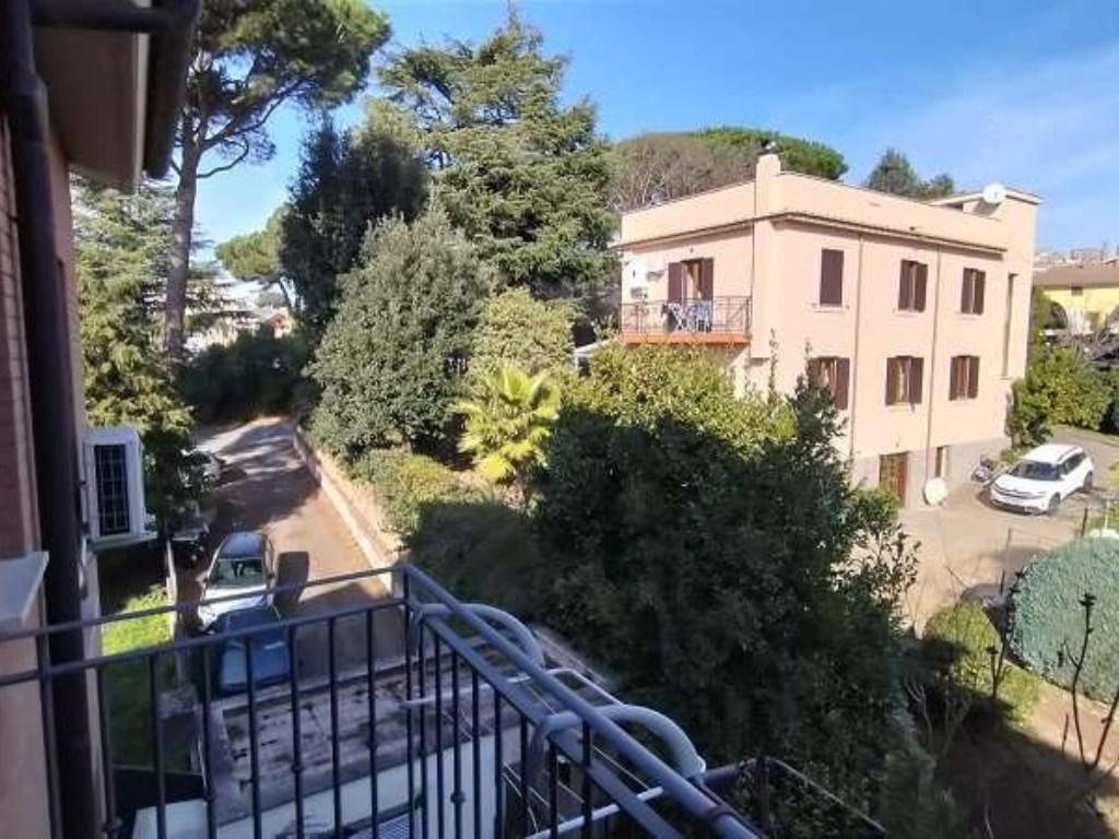 Appartamento in vendita a Genzano di Roma via della Selva