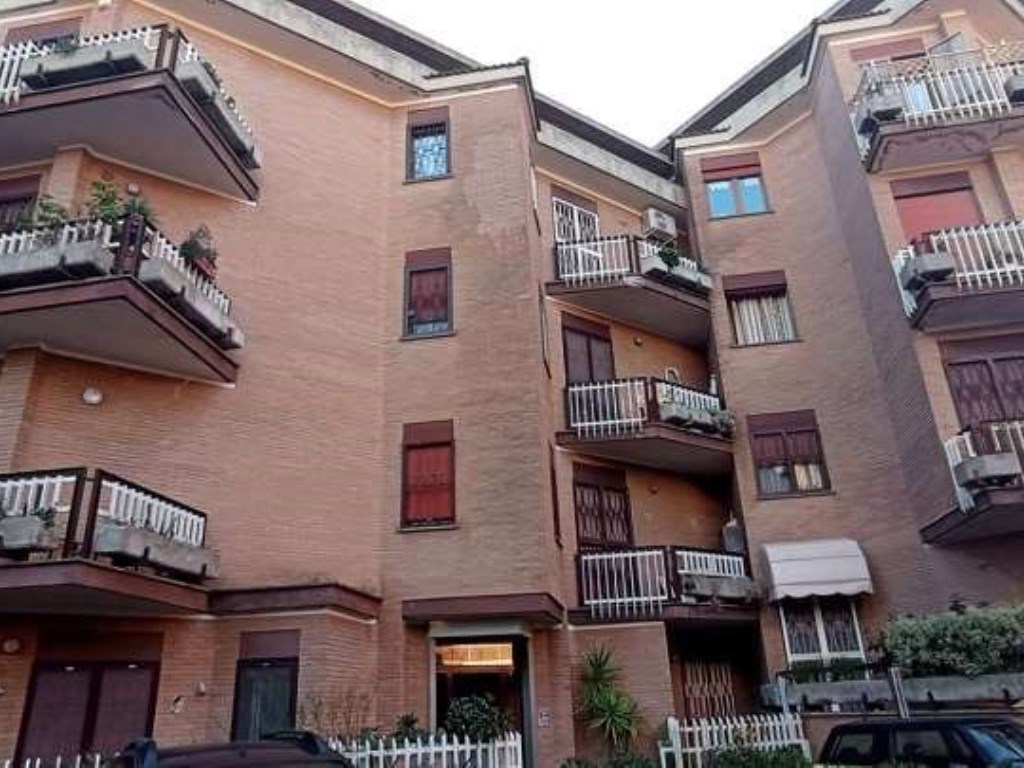 Appartamento in vendita a Genzano di Roma via Generale Lordi 67