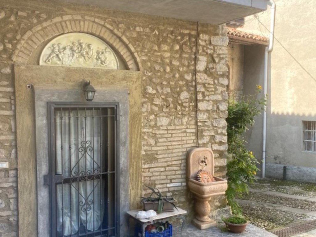 Appartamento in vendita ad Adro via Cavour, 15, 25030 Adro bs
