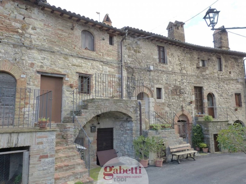 Appartamento in vendita a Todi vocabolo castello-montenero, 32