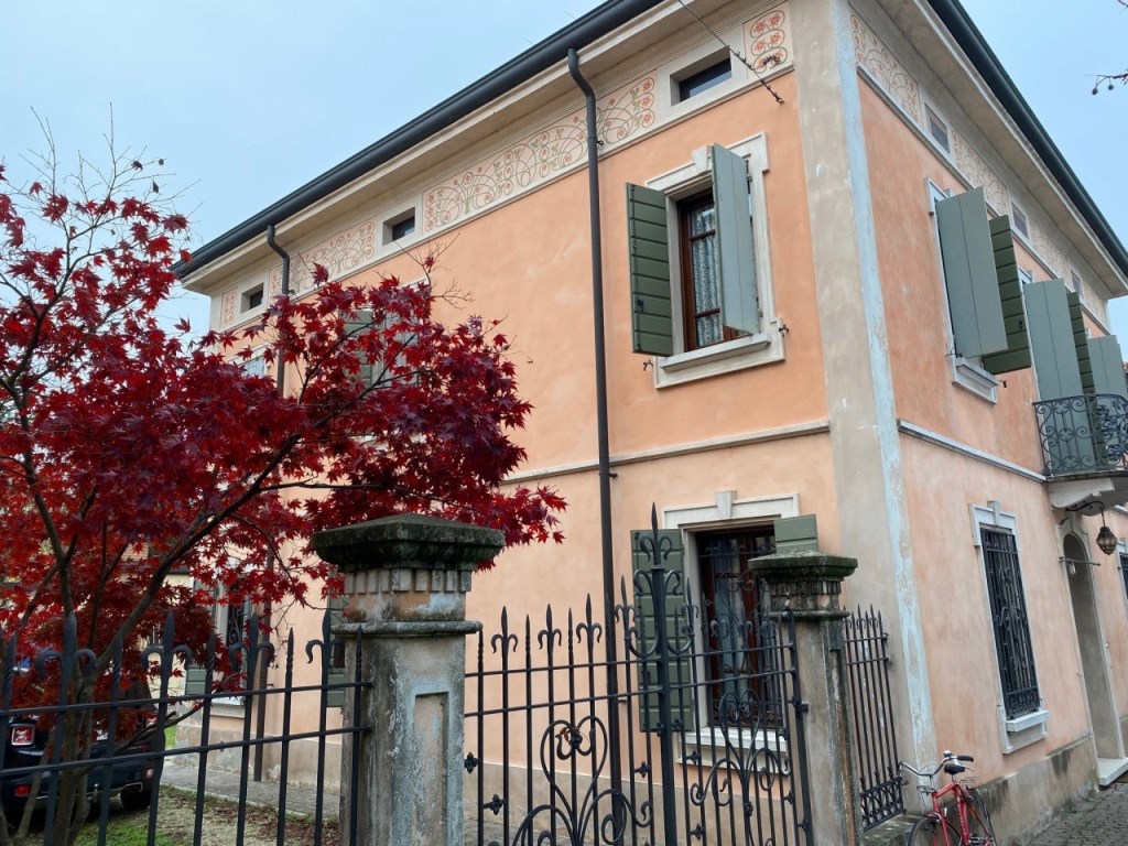 Villa in vendita a Boretto ,