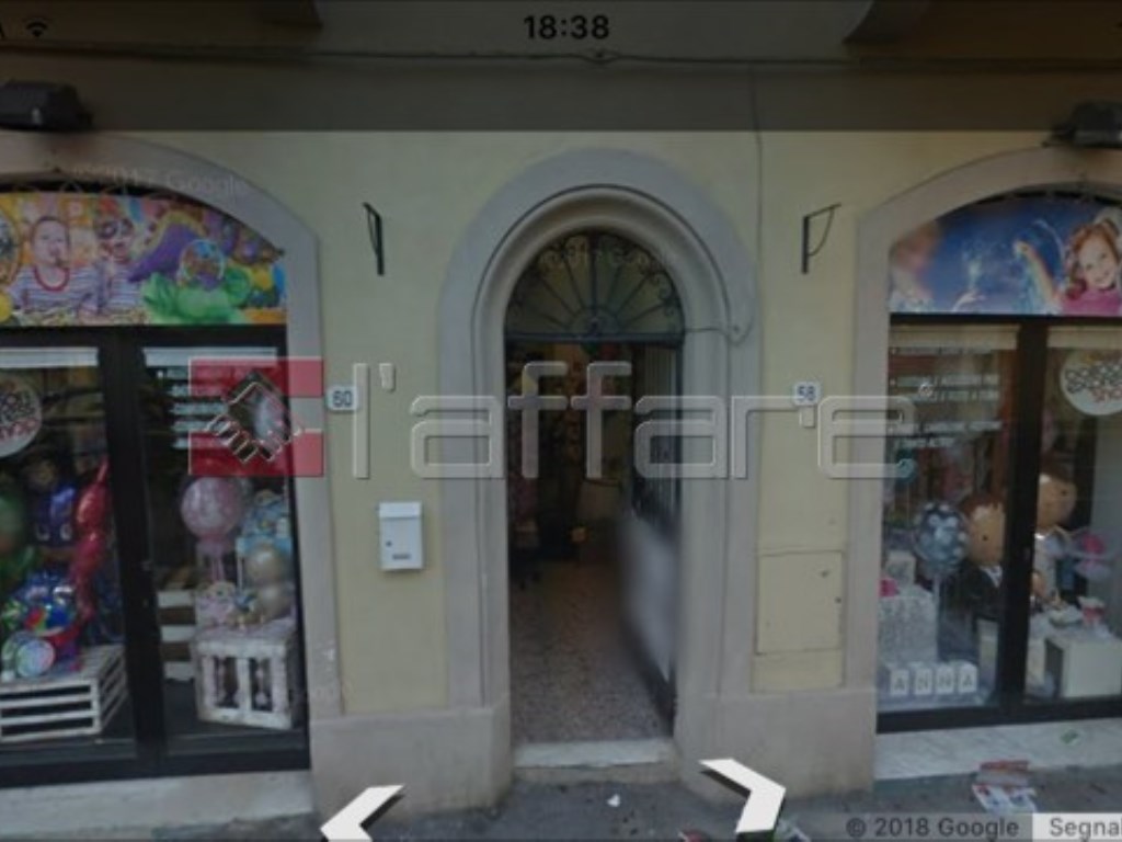 Locale Commerciale in affitto a Pontedera via Marche,
