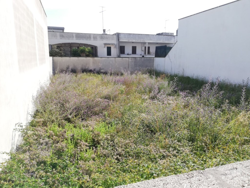 Terreno Residenziale in vendita a Corigliano d'Otranto via Milite Ignoto