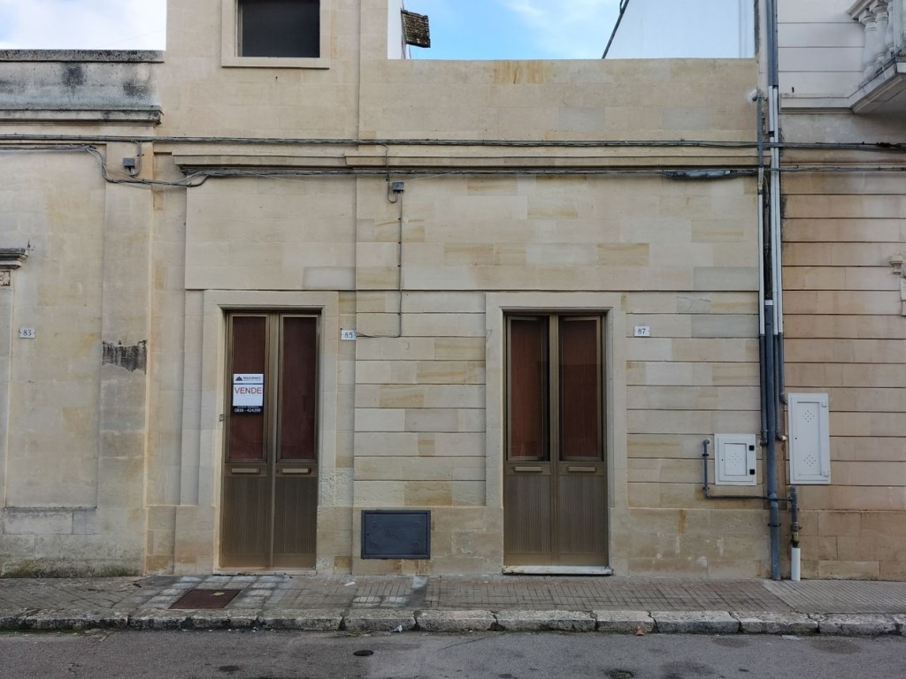Casa Indipendente in vendita a Corigliano d'Otranto via Umberto I, 85