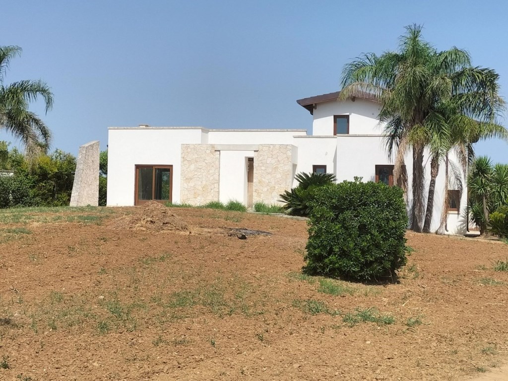 Villa in vendita a Cutrofiano contrada Donnabella, snc, Cutrofiano