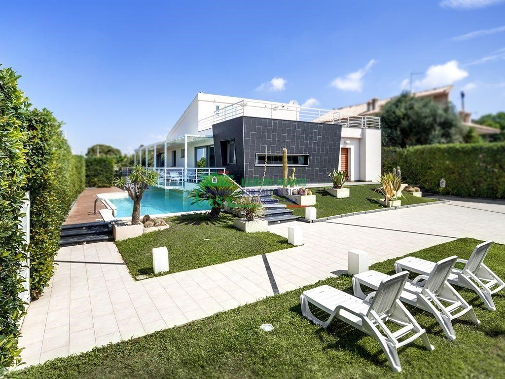 Villa in vendita a Ragusa via cerasella