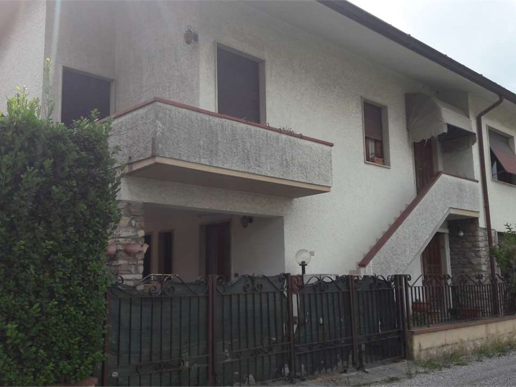 Casa Indipendente in vendita a Lucca sant'anna