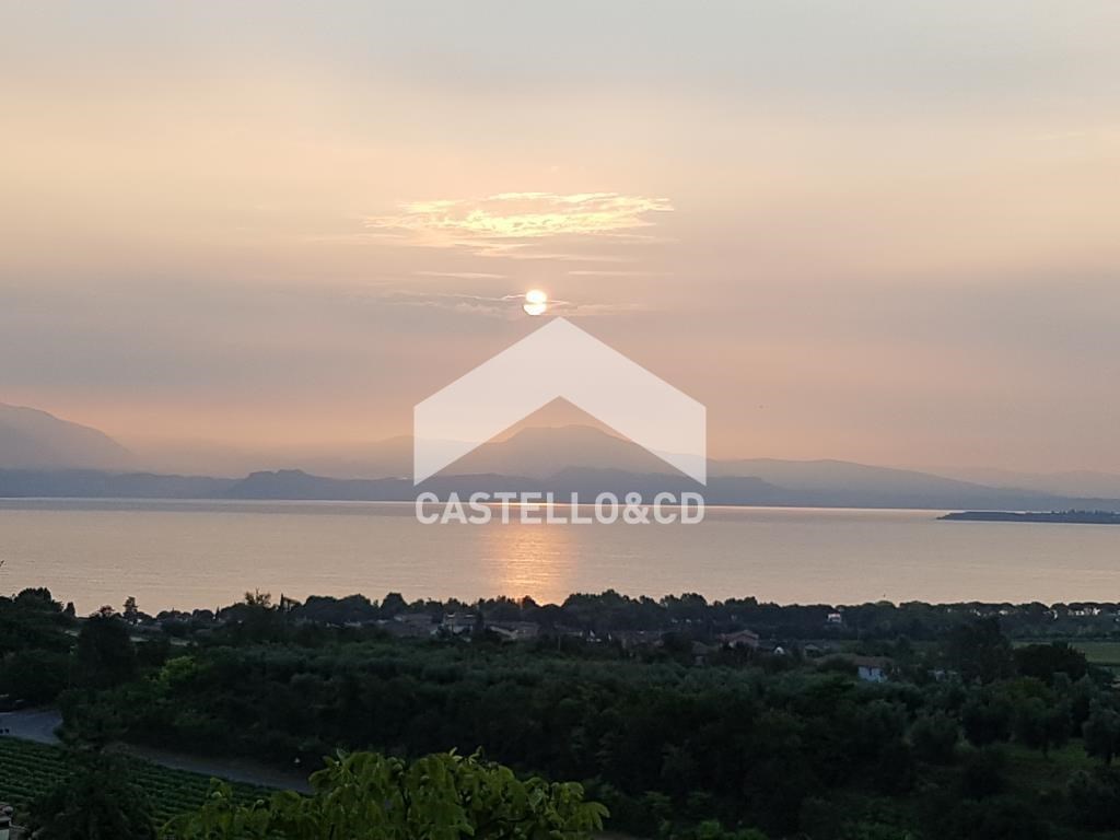 Villa in vendita a Padenghe sul Garda via Ronchi