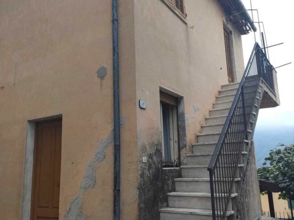 Casa Indipendente in vendita a Borgomaro