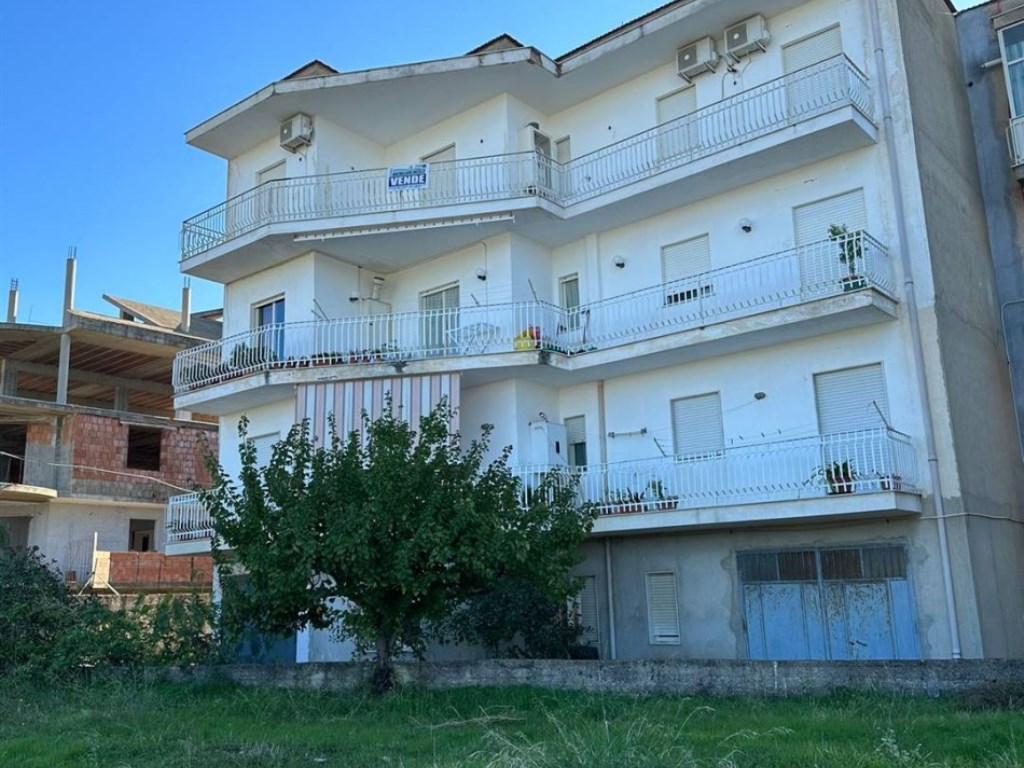 Appartamento in vendita a Ribera piazza enrico fermi 8