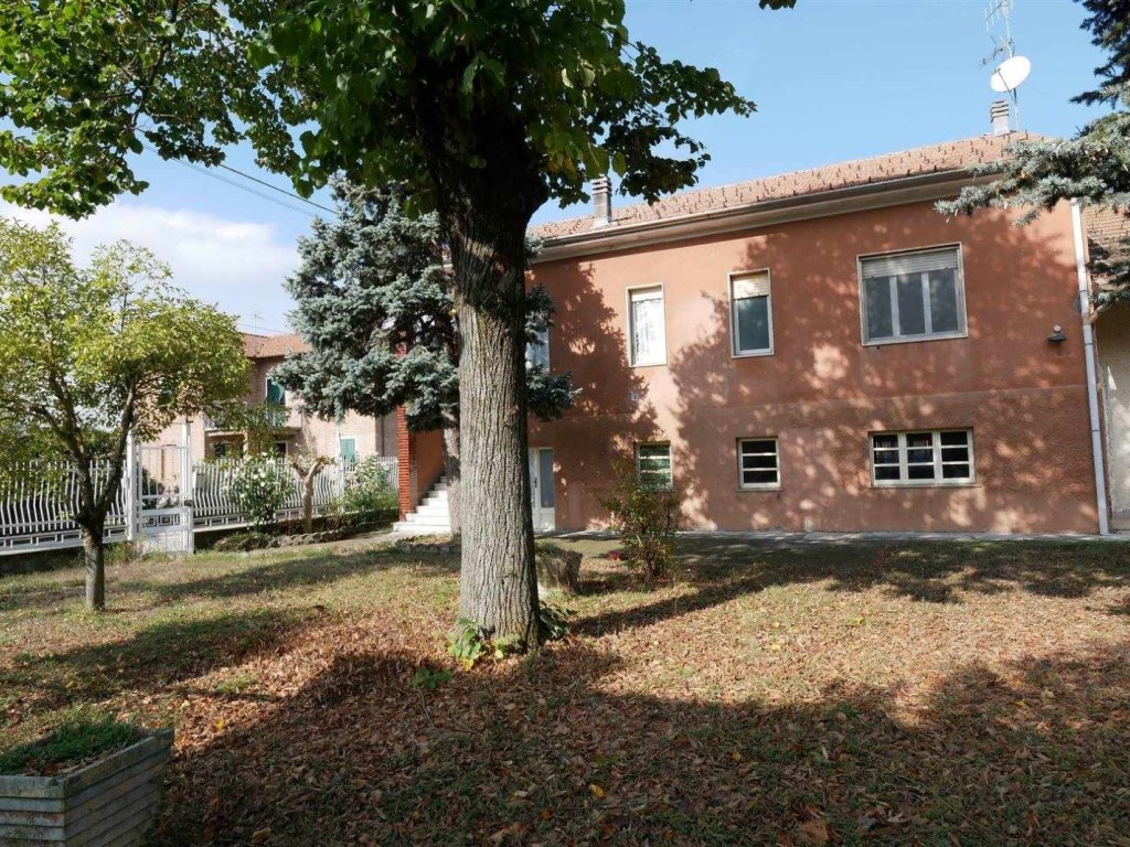 Villa Bifamiliare in vendita a Francavilla Bisio via Roma